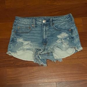 stylish american eagle festival shorts!!